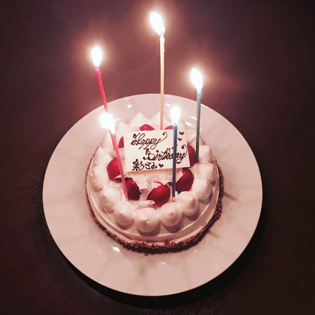 北川彩さんのインスタグラム写真 - (北川彩Instagram)「. 25歳になりました🎂 これでレッズと同い年♡ . みなさんのおめでとうって言葉がとても嬉しかったです ありがとうございました🙏💕 . #5月24日 #birthday」5月26日 14時00分 - aya_kitagawa_