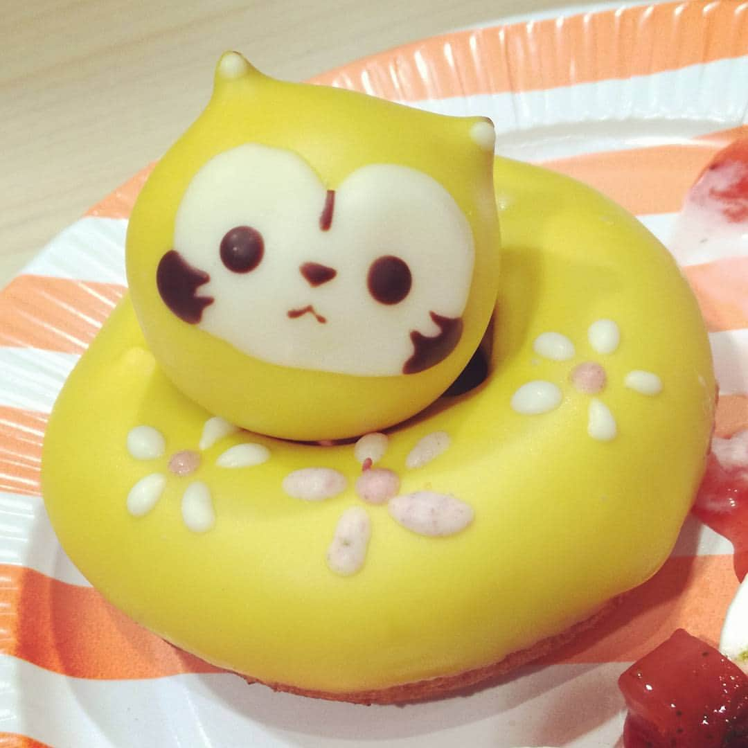 石川翔子のインスタグラム：「ドーナツ可愛かった🍩💕 #ラスカル #ソラマチ」