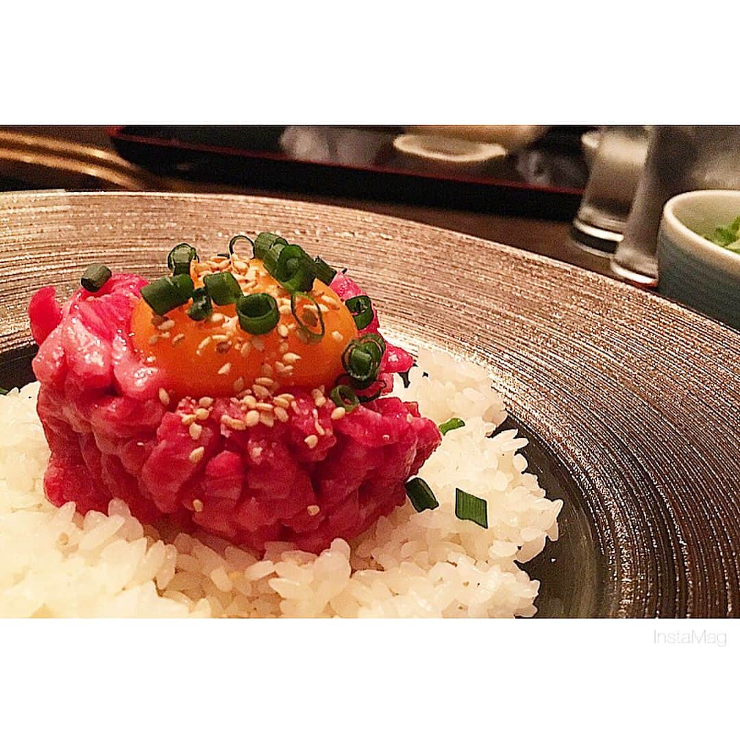 大崎佑実さんのインスタグラム写真 - (大崎佑実Instagram)「ユッケ丼😋 #grow #日本橋 #lunch」5月27日 11時38分 - osaki_yumi