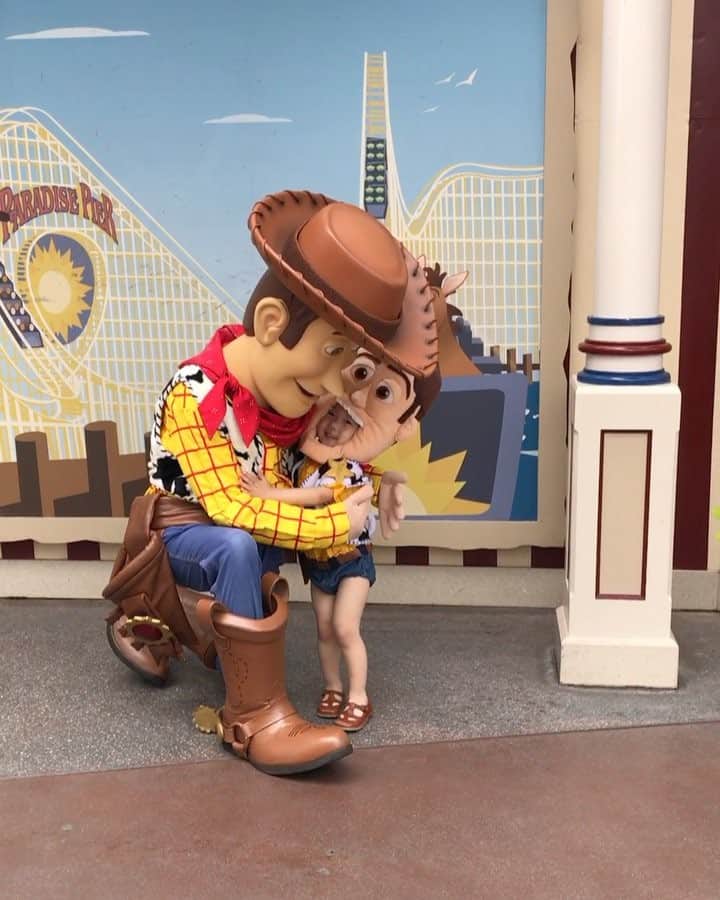 のインスタグラム：「I missed you, Woody! . . . . #woody_taia#toystory#woody#taiacostume #californiaadventurepark」