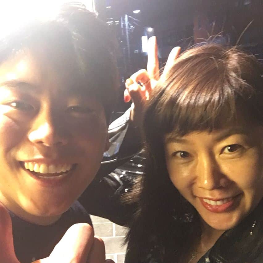 アン・ソニョンさんのインスタグラム写真 - (アン・ソニョンInstagram)「광안리에 작고 귀여운 오너쉐프레스토랑들이 많이 생겼는데.. 요기 괜츈한듯.  #세이로  #광안리 #이자까야 부산인데 물고기 말고 고기만 있다고 투덜댔더니 #고래밥 사다주는 귀요미 사장님 👍 #안선영추천맛집」5月28日 22時38分 - anney_an_love