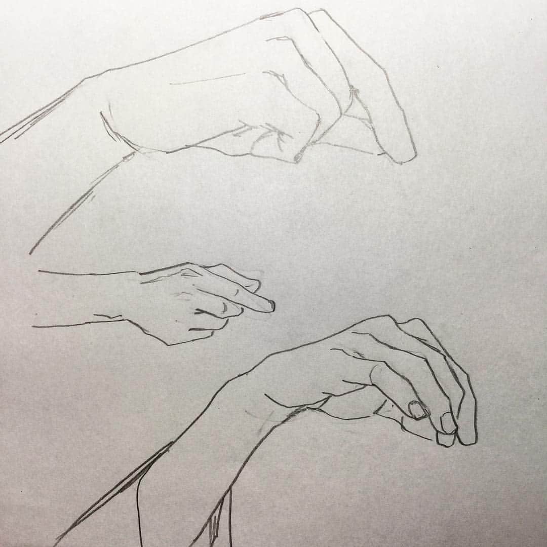 長池とも子のインスタグラム：「男性の手の練習。骨っぽい手は難しいです(^^)#らくがき #落書き」
