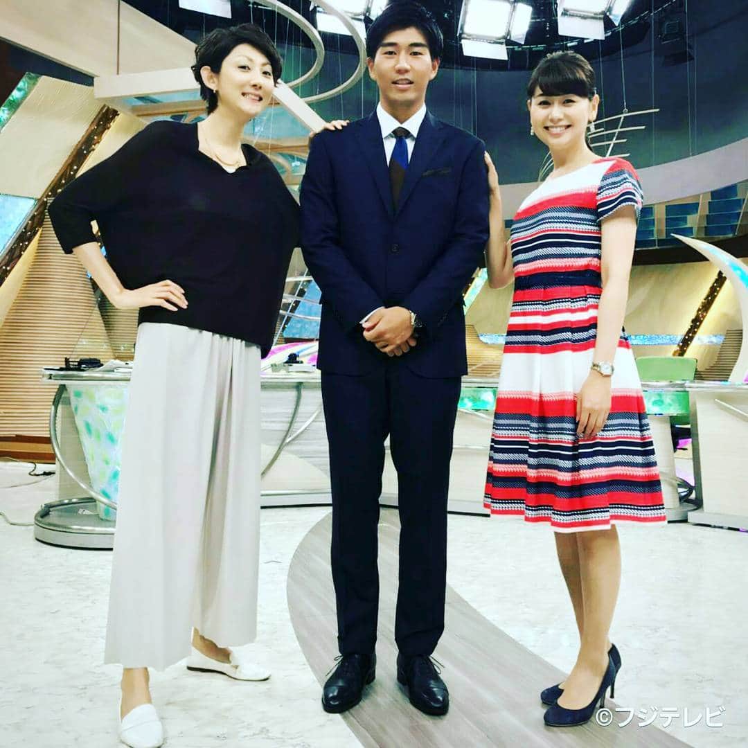フジテレビ「とくダネ！」のインスタグラム：「二週にわたる内野くんのボリビア取材報告が終わりました。児童労働やストリートチルドレン問題、みなさんに伝わったでしょうか？ FNSチャリティキャンペーンでは、ボリビアの子供たちを救うため募金を受け付けています。 募金はユニセフを通じ、現地の子供たちのために使われます。みなさまのご支援をお待ちしています。 【口座名】FNSチャリティキャンペーン事務局 【銀行振込】みずほ銀行 東京中央支店 （普通）２３３１１１３ 【郵便振替】００１５０－１－４７３１４２  フィリピンやネパールを取材した森本さんとトーゴを取材した山中さんに囲まれて、内野くんもとりあえずほっと一息？ #fnsチャリティキャンペーン #fns #ユニセフ #unicef #チャリティ #内野泰輔 #森本さやか #山中章子 #ボリビア #ウユニ塩湖 #とくダネ！#フジテレビ #fujitv #アナウンサー」