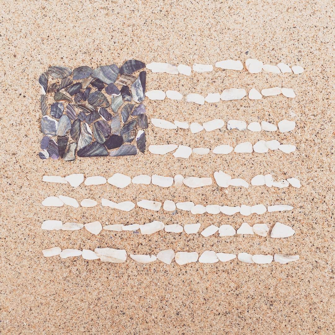 ローレン・コンラッドのインスタグラム：「Taking time today to remember those who made the ultimate sacrifice for our country 🇺🇸」