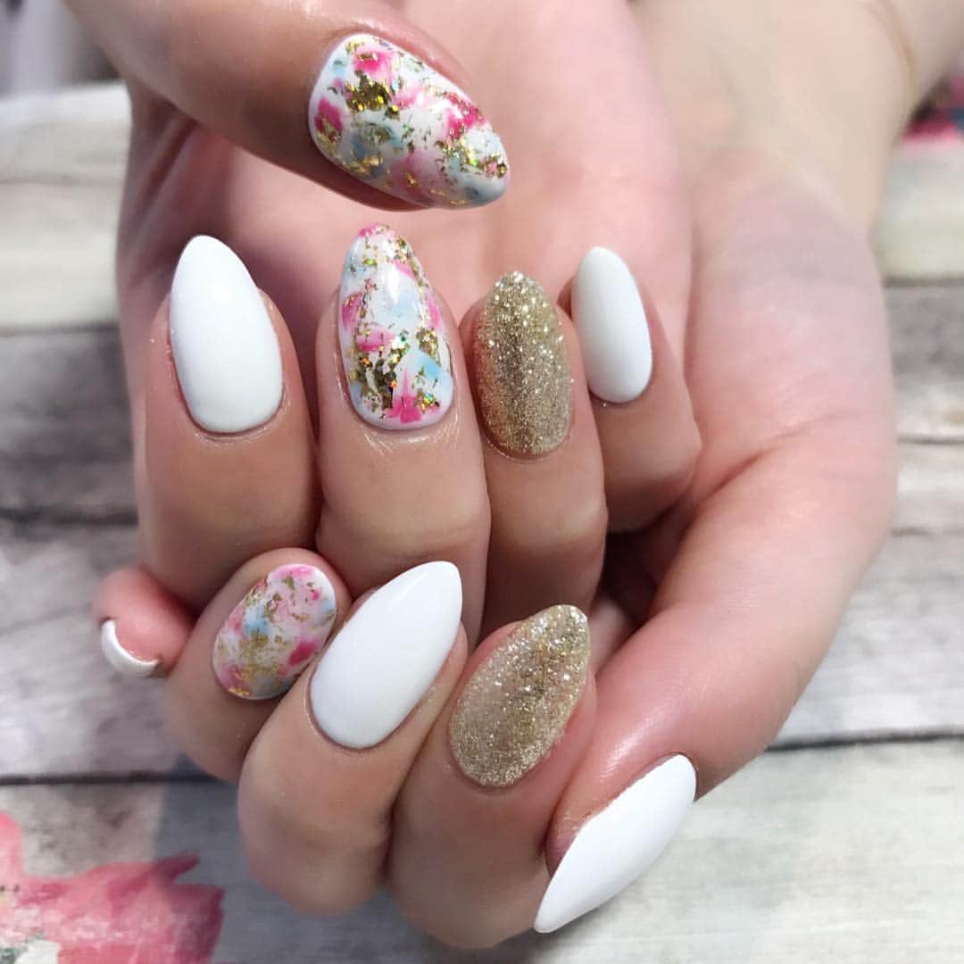 佐山愛のインスタグラム：「new nail❤️ #ネイル #nail #ジェル #ジェルネイル」