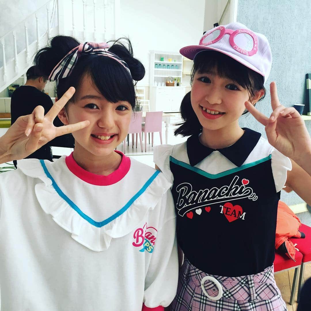 ニコ☆プチのインスタグラム：「サアヤとエリナのオフショ✨ 衣装はバナチのニコ☆プチスクールだよ。 #ニコプチ #中村紗亜也 #町田恵里那」