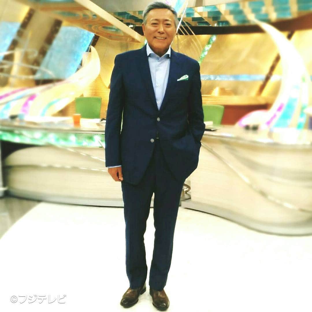 フジテレビ「とくダネ！」のインスタグラム：「今日から小倉さんはクールビズスタイル 今シーズンは襟の剣先が開いたカッタウェイのシャツが広まるかも！ オーガンジー素材の涼しげなポケットチーフにも注目♪ #小倉智昭 #とくダネコーデ #クールビズ #カッタウェイ #オーガンジー #どんなセリフが合うでしょう #とくダネ大喜利 #ファッション #コーディネート #今日のコーデ #コーデ #大喜利 #2017 #6月1日 #木曜日 #とくダネ #tokudane #フジテレビ #fujitv 170601」