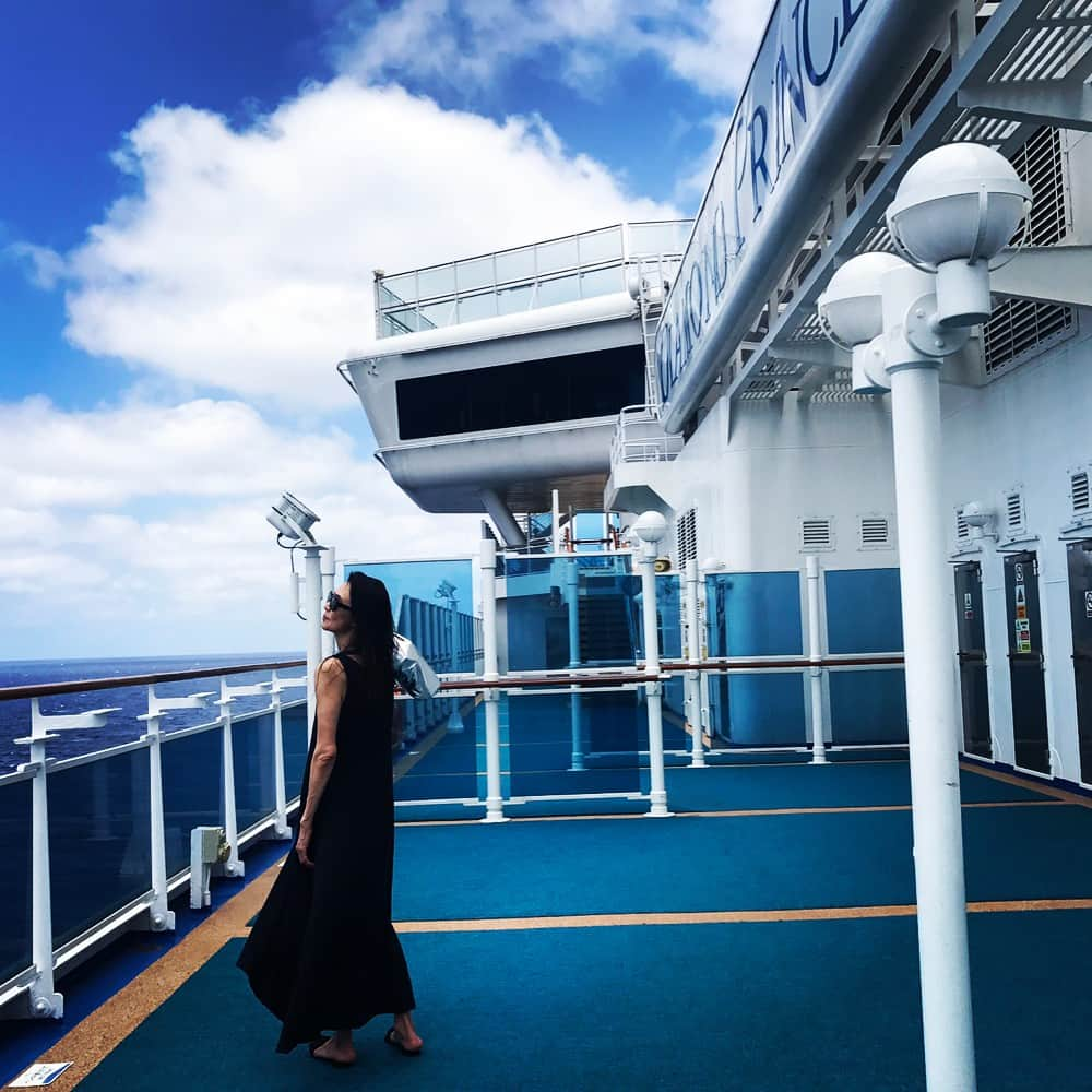 萬田久子さんのインスタグラム写真 - (萬田久子Instagram)「プリンセスクルーズ🛳素敵でした〜💕 #プリンセスアンバサダー2017 #プリンセスクルーズ #クルーズ #豪華客船 #プレミアムな旅 #石垣島 #川平湾」6月1日 18時09分 - hisako.manda_official