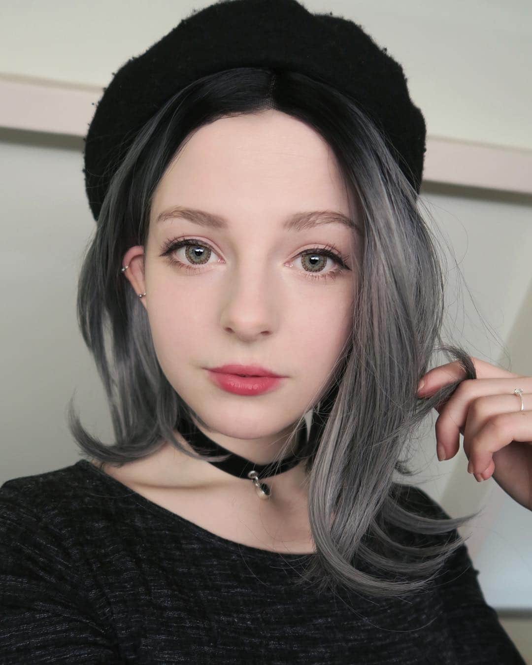 Ella Freyaのインスタグラム：「Woohoo I just filmed a youtube video, it will be up soon :) AK10 for 12% off everything @uniwigs  #make #makeup #youtube #uniwigs」