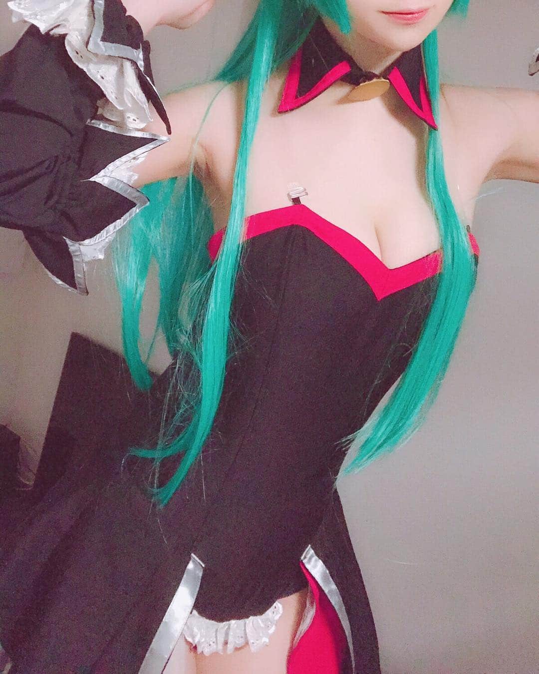 ももかわのインスタグラム：「Since I am replying to Twitter, I am very happy if you follow my Twitter and talk to me!  @momokawa315  #cosplay #cosplayer #cosplayers #cosplaylove #cosplayergirl #ひぐらしのなく頃に #園崎詩音」