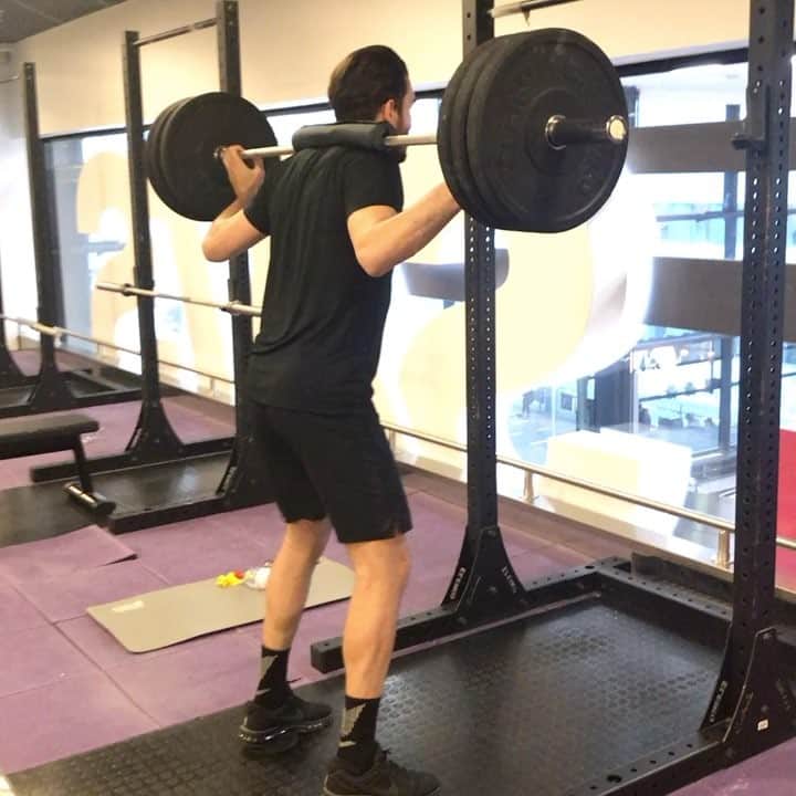 アリレザ・ハギギのインスタグラム：「Working Hard For Comeback... 💪🏋🏽🙌🏽⚽️🥇」