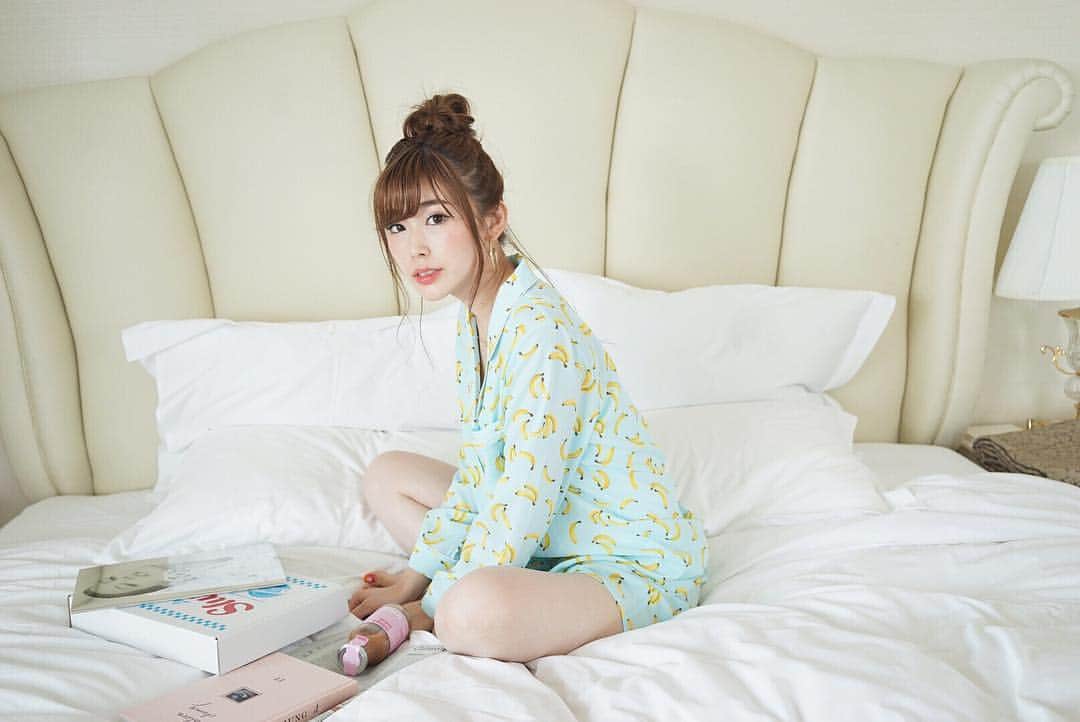 藤川沙弥のインスタグラム：「@slumberofficial の可愛いpajamas♡私はバナナ柄をget🍌🍌🍌展示会でも大人気でした🤗💓二つ目はどれを買おうかずっと悩んでる〜〜🤤💋 . . #slumber#slumberparty#cute#pajamas#roomwear#banana#happy#sleepytime#shopping#ルームウェア#パジャマ#셀카#셀피#셀스타그램」