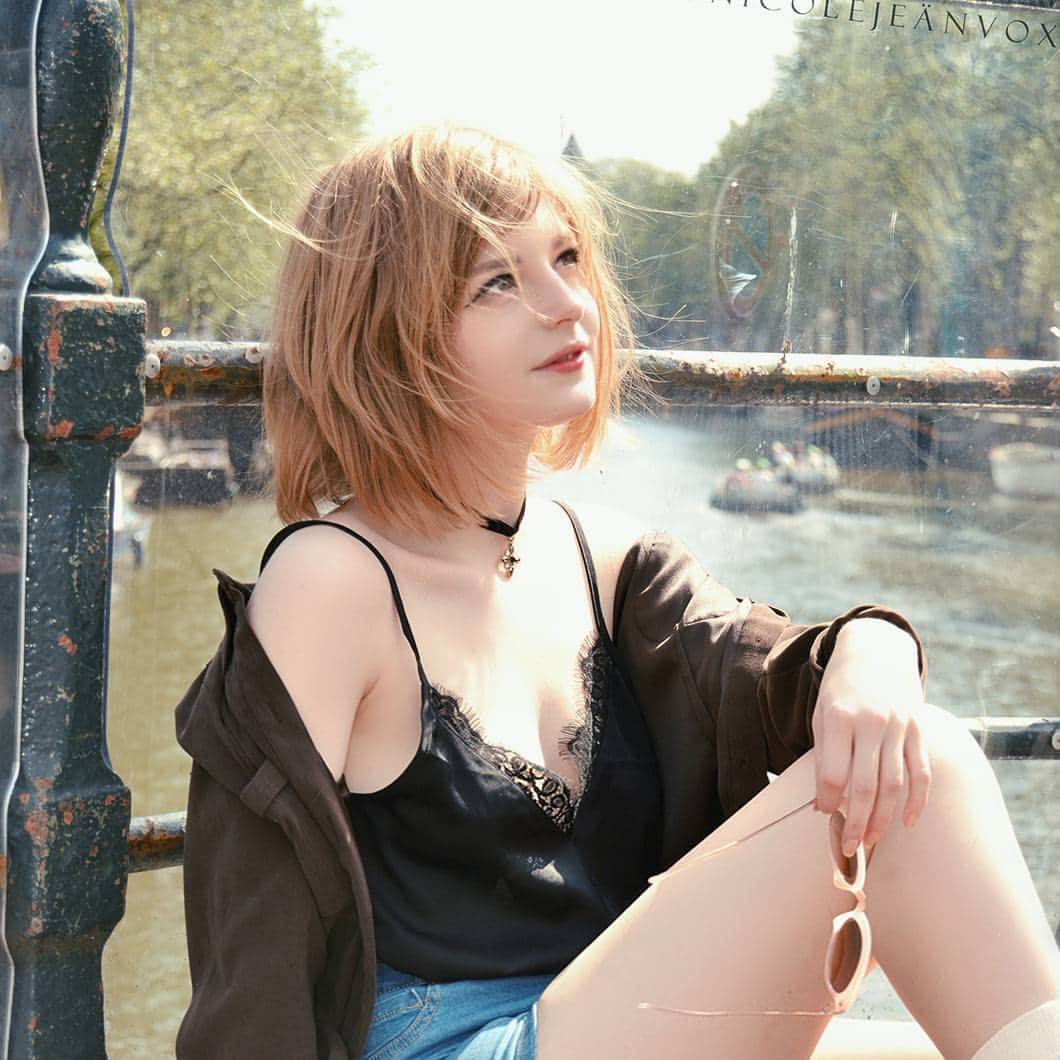 Ella Freyaさんのインスタグラム写真 - (Ella FreyaInstagram)「Little did I know that moments after this picture would be taken, a thief would snatch my bag with well.. many of my possesions in it including my phone 😿 At first I panicked because I discovered how damn dependant I was on it. It's crazy. Having your stuff stolen sucks so much. But also forces you to relativize and possibly make you more appreciative. ✌ 📷: @nicolejeanvoxphotography」6月28日 3時05分 - ella.freya