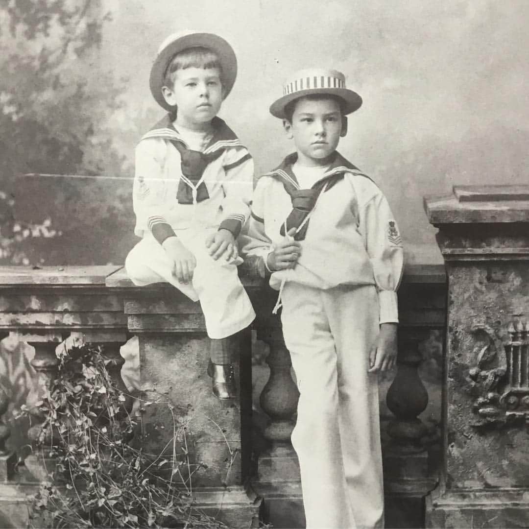 グロリア・ヴァンダービルトのインスタグラム：「My father as a child (on the left) with his brother Alfred. Alfred died years later on the #Lusitania. He gave his lifejacket to a woman who did not have one, and went down with the ship.」