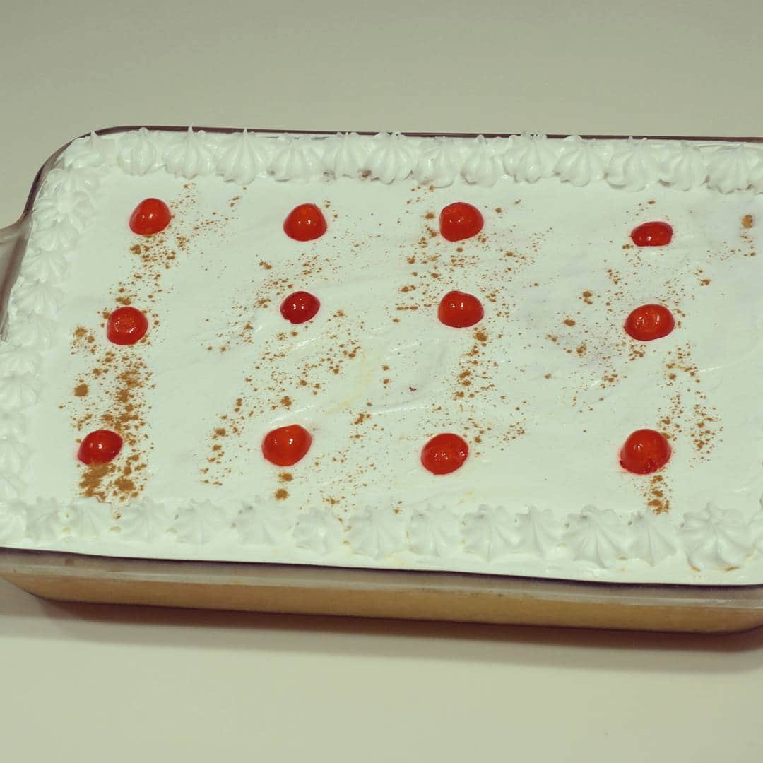 アシヤさんのインスタグラム写真 - (アシヤInstagram)「Tres leches pastel! 🍰Muy dulce rico!  ３つの牛乳のケーキ!すごくあまくて美味しい！😋🍴💕 Торт "три Молока" 🐮 очень вкусный и сладкий!  #ケーキ #tresleches #treslechescake #pastel #cookpad #russian #ashiya #japanese #cake #sweets #dessert #スイーツ #ロシア人 #あしや」6月29日 1時31分 - ashiya74