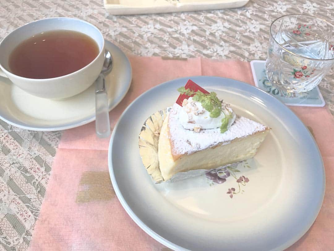アサヒ（小林あさひ）さんのインスタグラム写真 - (アサヒ（小林あさひ）Instagram)「7月23日（日）北海道・函館で行われる「HAKODATE黒船2017」出演します！！ 函館にお住まいの方、近くの方是非遊びにきてくださぁい！🌳 北海道嬉しい！！🌱🌿☘️ これは函館で食べたチーズケーキ！ 美味しかったです😋」6月28日 22時31分 - lgm_asahi_official