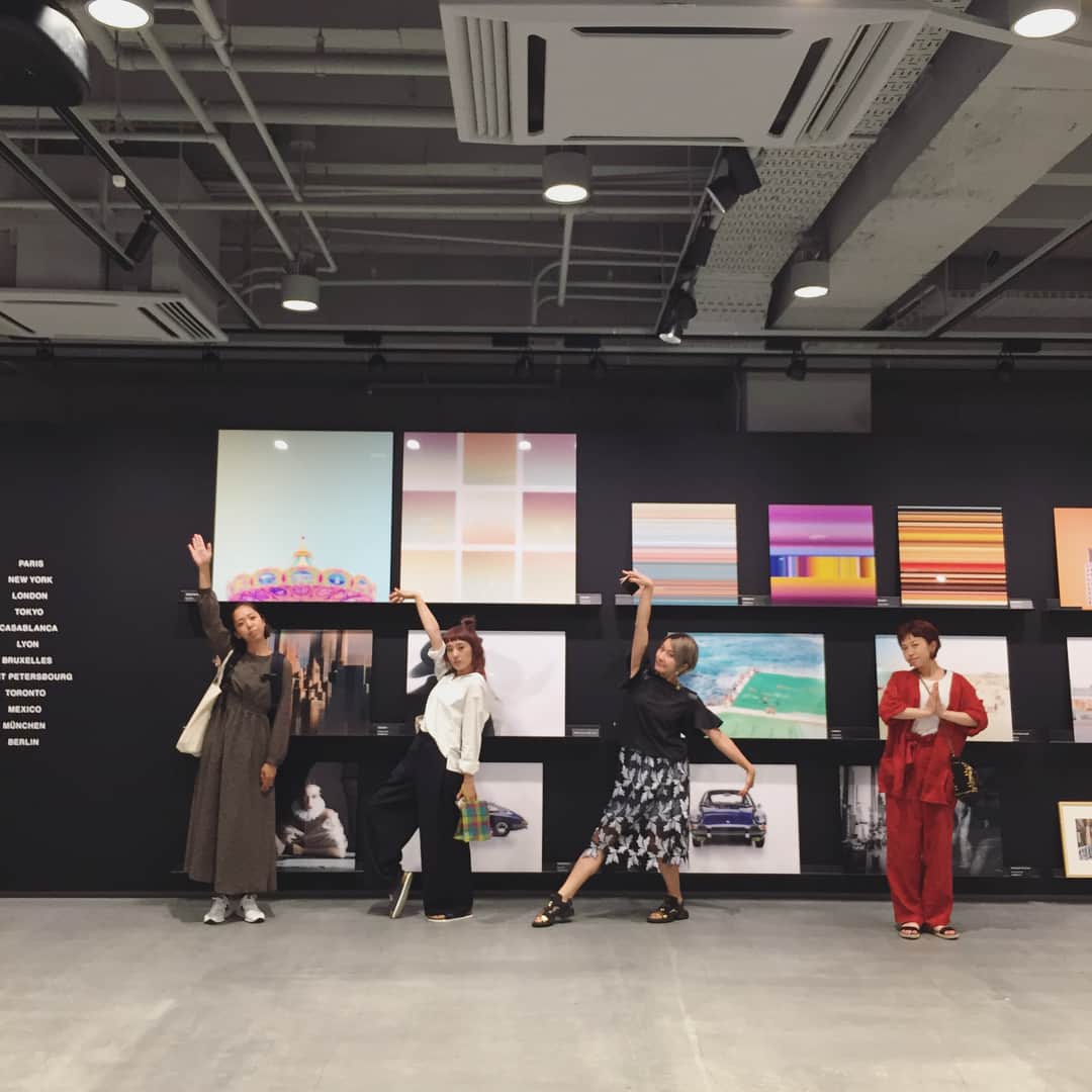 HALCALIさんのインスタグラム写真 - (HALCALIInstagram)「素敵な写真に囲まれながら自分と向き合う贅沢な時間♡ヨガ初心者だけど楽しめた🤦🏼‍♀️磯先生ありがとう♡ #yoga #cpfu」6月29日 22時20分 - yucali_halcali