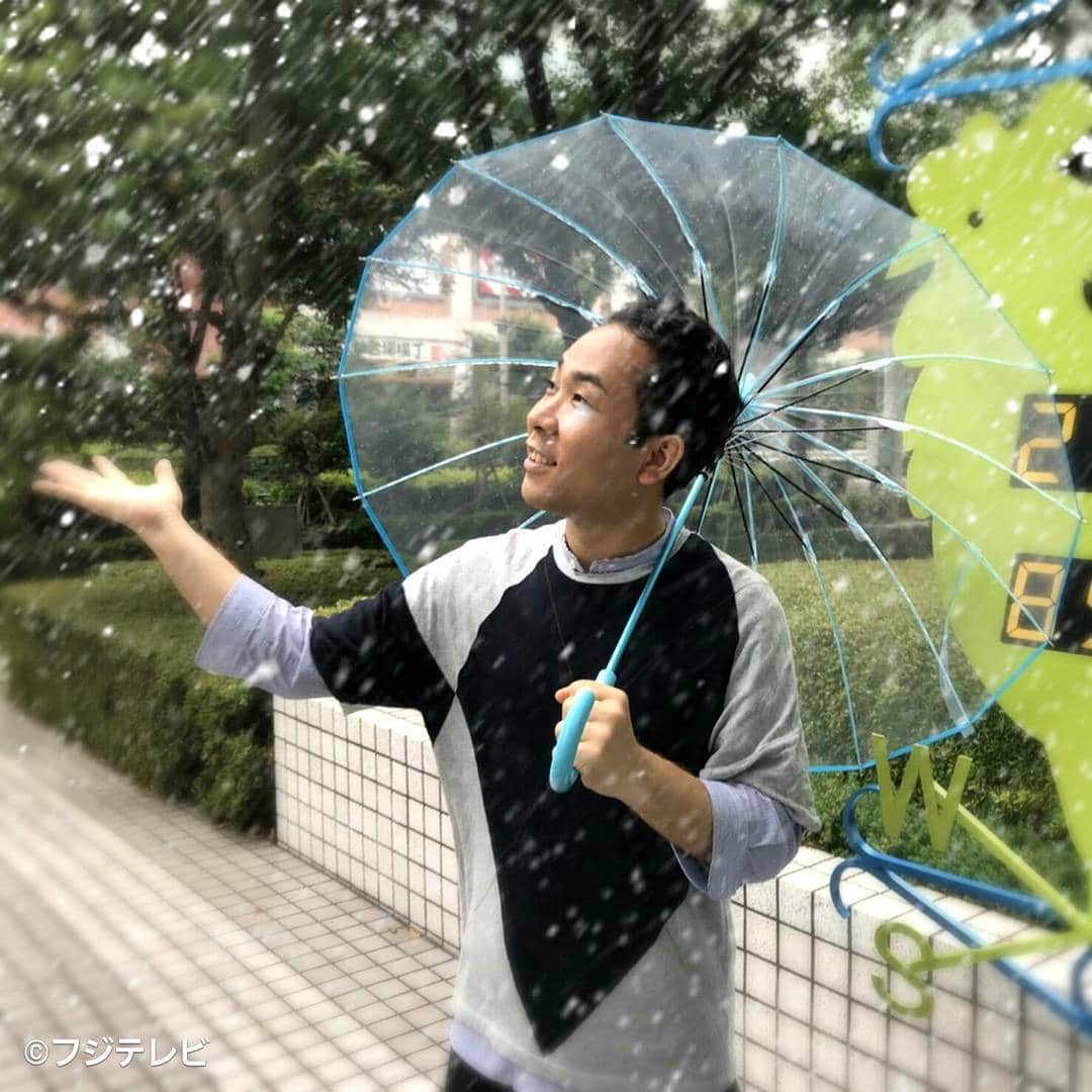 フジテレビ「とくダネ！」のインスタグラム：「傘をさしたら演歌のジャケットのようになったアマタツ② さて、#どんなセリフが合うでしょう？ #また来週 #朝8時からテレビの前でお会いしましょう ♪ #天達武史 #気象予報士 #とくダネ大喜利 #大喜利  #とくダネコーデ #ファッション #コーディネート #今日のコーデ #2017 #6月30日 #金曜日 #とくダネ #tokudane #フジテレビ #fujitv 1706230」