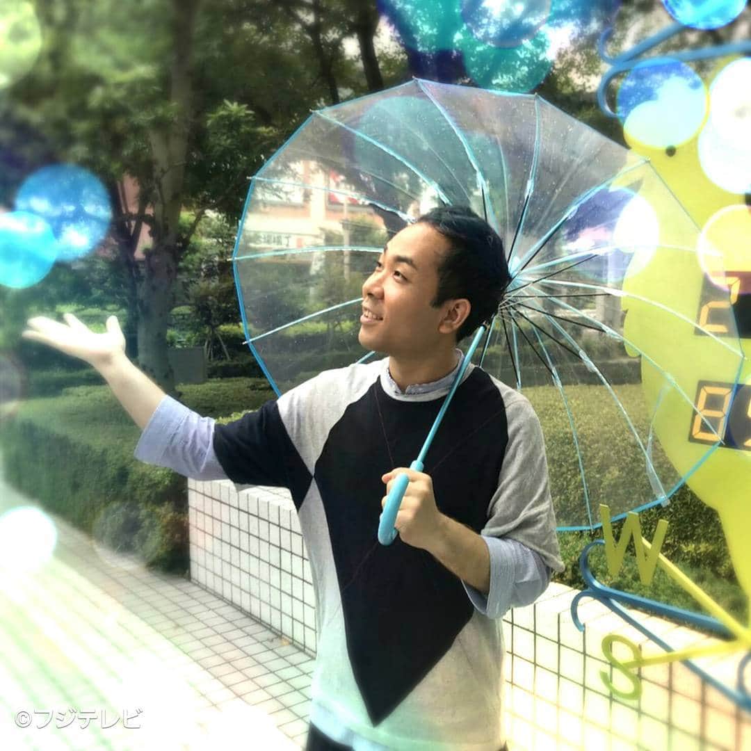 フジテレビ「とくダネ！」のインスタグラム：「傘をさしたら演歌のジャケットのようになったアマタツ③ さて、#どんなセリフが合うでしょう？ #また来週 #朝8時からテレビの前でお会いしましょう ♪ #天達武史 #気象予報士 #とくダネ大喜利 #大喜利  #とくダネコーデ #ファッション #コーディネート #今日のコーデ #2017 #6月30日 #金曜日 #とくダネ #tokudane #フジテレビ #fujitv 1706230」