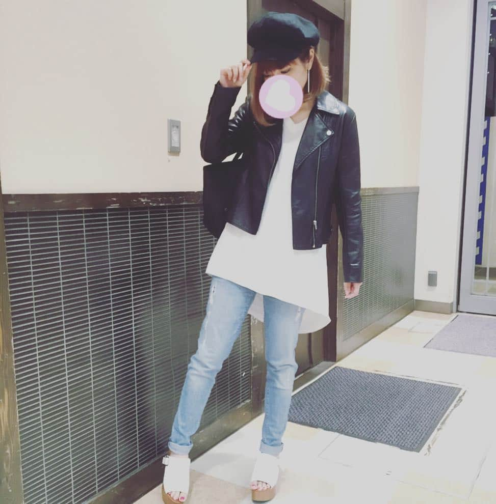 Rinanaさんのインスタグラム写真 - (RinanaInstagram)「梅雨入り〜。 #神戸 #kobe #singer #シンガーソングライター #Followme #ファッション #fashion  #coordinate #コーデ #Rinana #竹中里奈 #卯内里奈 #model #talent #spinns  #スピンズ #gu #ギター #guitar #dance #ダンス」6月7日 13時45分 - unairina0512