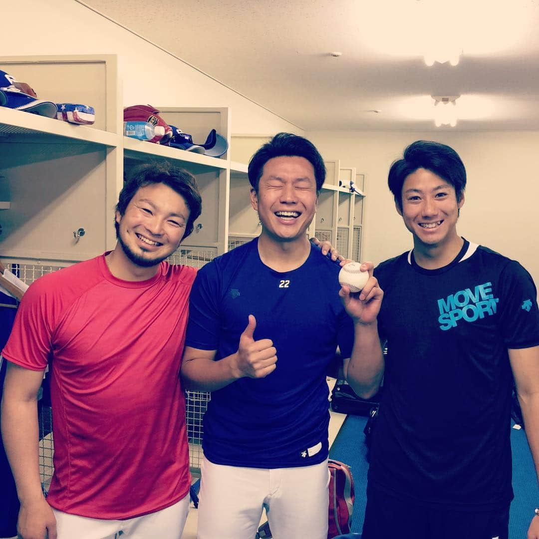 大野雄大さんのインスタグラム写真 - (大野雄大Instagram)「大野頑張れ！と、少しでも応援していただいた全ての方に感謝の気持ちでいっぱいです。ありがとうございました。ただ、それだけ言わせてください😂 #大野雄大 #田島慎二 #伊藤準規 #1勝目」6月8日 14時35分 - yudai_ohno