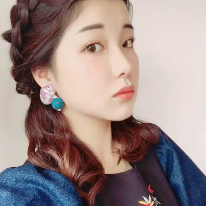 えみ姉のインスタグラム：「. . . カヲス 🦄 . . #白目 #なかなかのカオス具合 #嫌いじゃない #最近ホラー見てない #グロい洋画も #1人じゃ見きらん #けど好き #見たい #でも怖い #けど見たい #だけなん情報 #以上 #gn . .」
