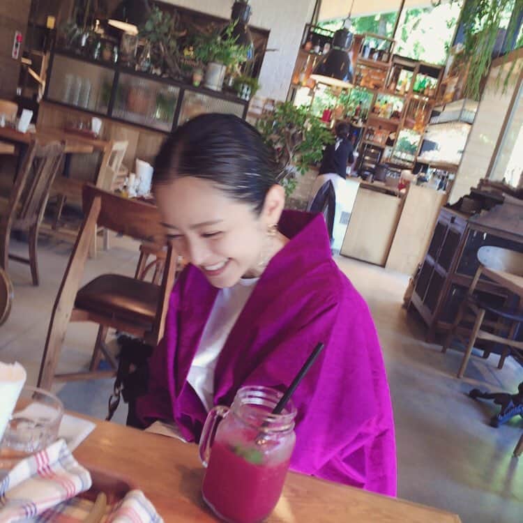 安達祐実さんのインスタグラム写真 - (安達祐実Instagram)「あはは #愉快な仲間に #笑わされている #にしても好きだな #最近わたし #ピンク とか #紫 とか #濃い〜やつ」6月8日 23時17分 - _yumi_adachi