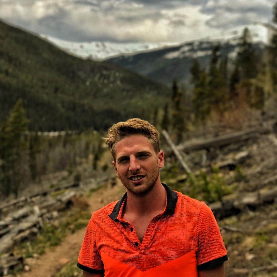 ダニエル・イートンのインスタグラム：「Thank you for an incredible vacation #Colorado #brekenridge #itpw」