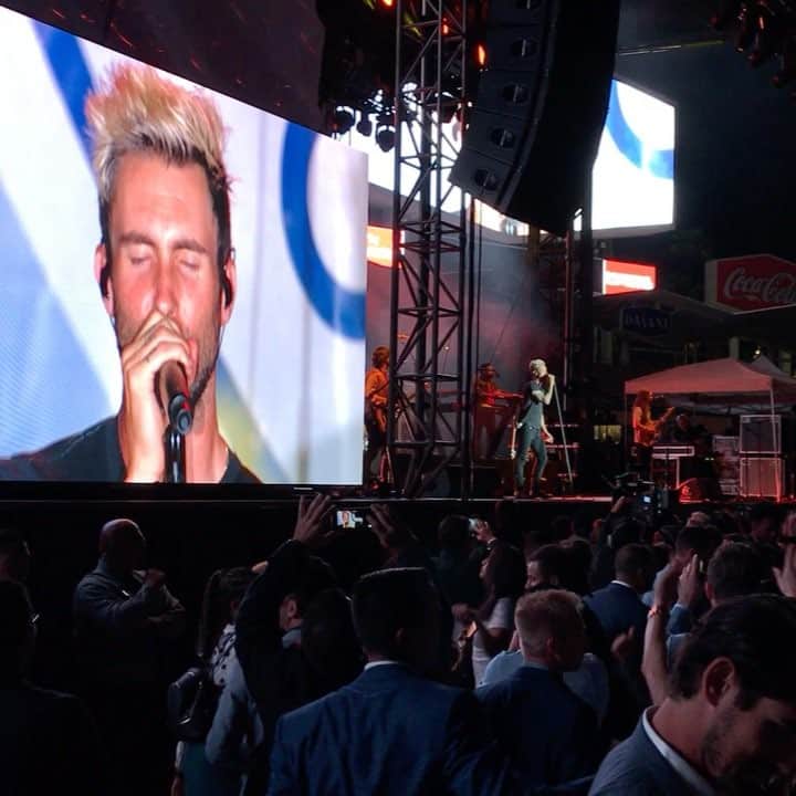 柳賢振のインスタグラム：「Maroon 5 #dodgers #dodgerstadium」