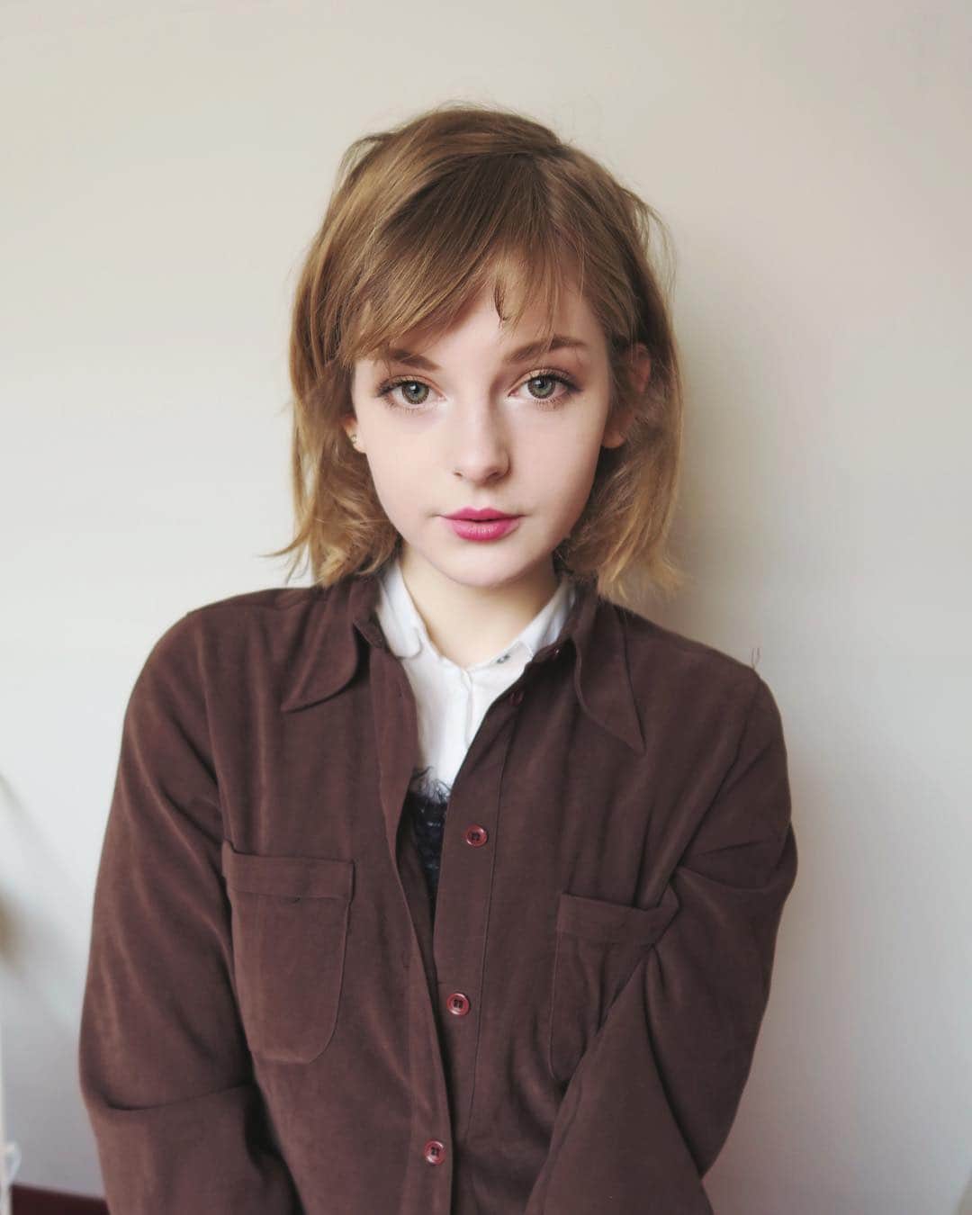 Ella Freyaのインスタグラム：「We're all tired  #yourenotalone #dontgiveup @pinkicon_shop #pinkicon」