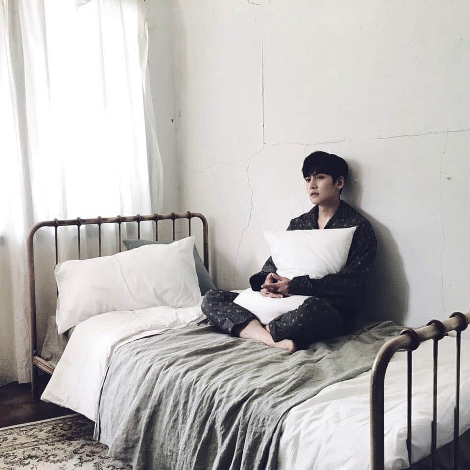 チ・チャンウクさんのインスタグラム写真 - (チ・チャンウクInstagram)「Good night🌙」6月9日 22時49分 - jichangwook