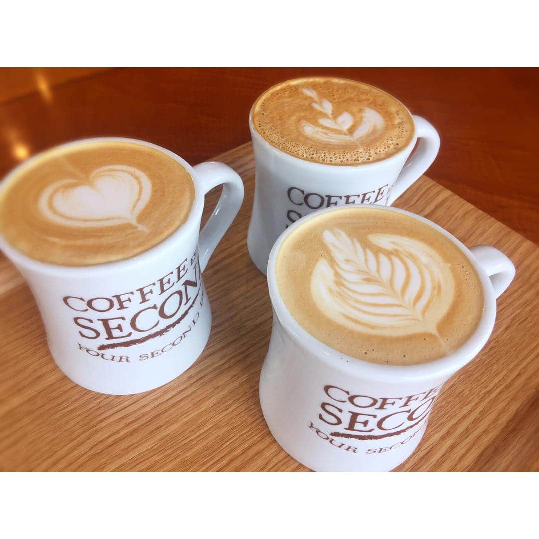 戸田れいさんのインスタグラム写真 - (戸田れいInstagram)「#gm#🌞#coffee #☕︎#latte #latteart #趣味#カフェ巡り#coffeesecond」6月10日 10時35分 - rei_toda