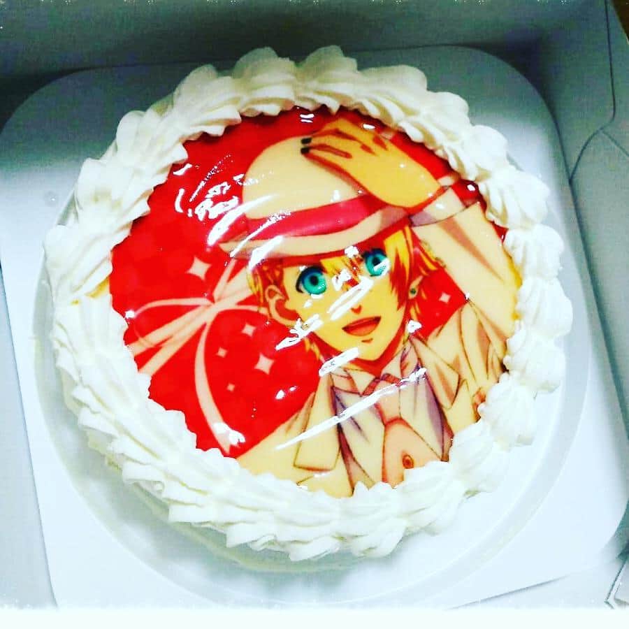 置鮎龍太郎さんのインスタグラム写真 - (置鮎龍太郎Instagram)「先日誕生日を迎えた姪っ子ちゃんの家に届いたケーキ(笑) あらためて、おめでとう♪」6月10日 16時21分 - chikichikiko