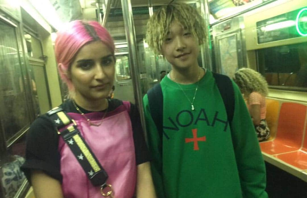 藤田織也のインスタグラム：「🌹 @avanope 🌹 #kenyafujita #fashion #noah #subway #nyc #projecttaro #藤田織也 #sing #dance」