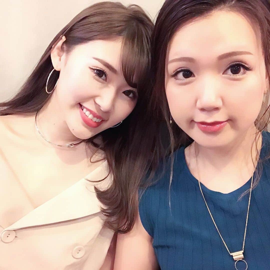 藤川沙弥のインスタグラム：「久しぶりの東京に🗼 よっちゃんちでお泊まり会🏠♥️ 念願の #アライ食堂 美味しすぎた〜🤤♥️ ガパオライスにパクチー好きの私の為にと 用意してくれてて大盛り乗せてくれて🌿🤣 食後にバナナパウンドケーキも🍌💛 本当に女子力高すぎて尊敬する🙀✨ 韓国通なよっちゃんが 世界一美味しいスンドゥブだというお店は 本当に韓国で食べるより美味しかった🤤 . 夜な夜な強制的に韓ドラ見せられ まんまと #星から来たあなた にハマりました👻笑 . . #tokyo#happy#friends#thankyou#love#dinner#셀카#셀피#셀스타그램#手料理#アライ食堂#美味しすぎました#何から何までありがとう♥︎」