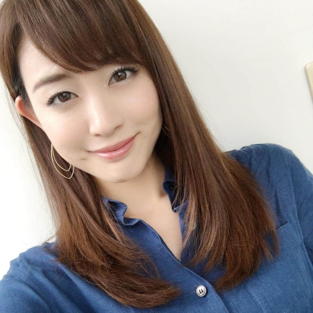 新井恵理那さんのインスタグラム写真 - (新井恵理那Instagram)「おはようございます！今朝は好物のチヂミを食べてオンエアに臨みました☆今週もよろしくお願いします( ＾∀＾)♪#新井恵理那」6月12日 9時46分 - elina_arai