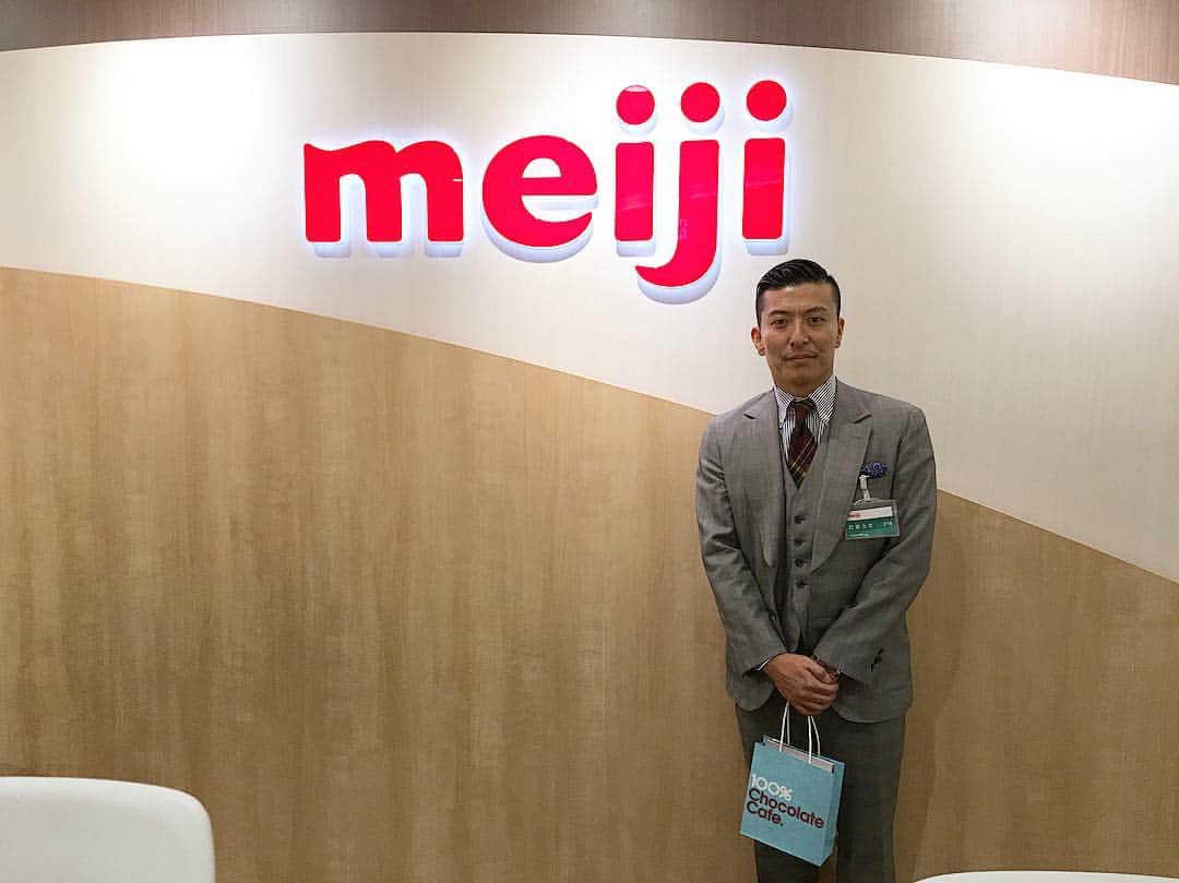 寺内健のインスタグラム：「サポート頂いてる明治さんの本社へ報告と打ち合わせに行ってきました。いつもサポート頂いているお陰でしっかりトレーニングに打ち込む事が出来ています。 #明治 #savas  #ザバス」