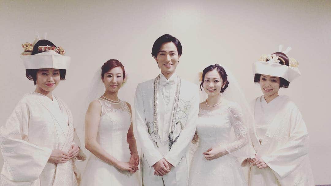 杜このみのインスタグラム：「山内惠介さんと花嫁ーず♡ #楽しかった〜♡ #ウエディング気分満喫♡ #なんちゃってウエディング #衣装は本格的」