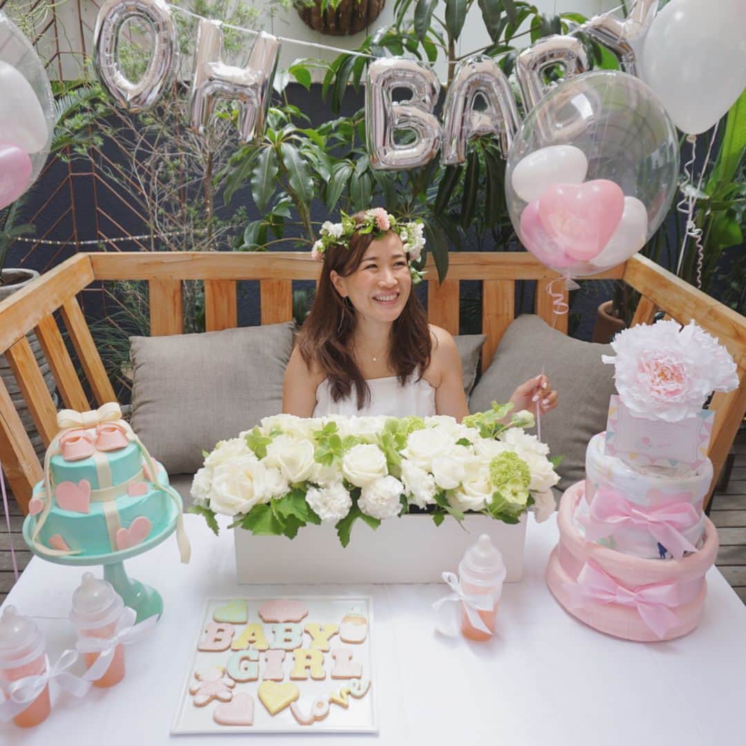翁安芸さんのインスタグラム写真 - (翁安芸Instagram)「RIE's BABY SHOWER🍼💗💛💚💙 大好きなみんなとお祝い💓 #出産頑張ってね #ベビーシャワー #babyshower #momtobe #babygirl #tokyo #congratulations #lotsoflove」6月14日 16時53分 - akinyc