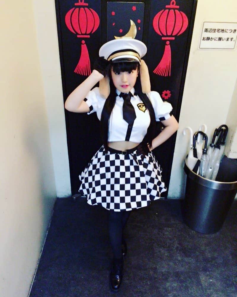 KOTOのインスタグラム：「愛踊祭のKOTOお衣装 犬のおまわりさん👮🏻‍♀️だワン🐶❣️ 結構色んな意味でがんばったワン🐶❣️w 7/25 つくばイーアス絶対行きたい❣️ それまで着ない🙈w #twitter か#facebook のアカウントから 2時間毎に1回投票できまふ☺️ https://idolmatsuri.jp/group/koto から飛ぶとすぐです🙆🏻 応援よろしくお願いします😂🙏❣️ #愛踊祭」