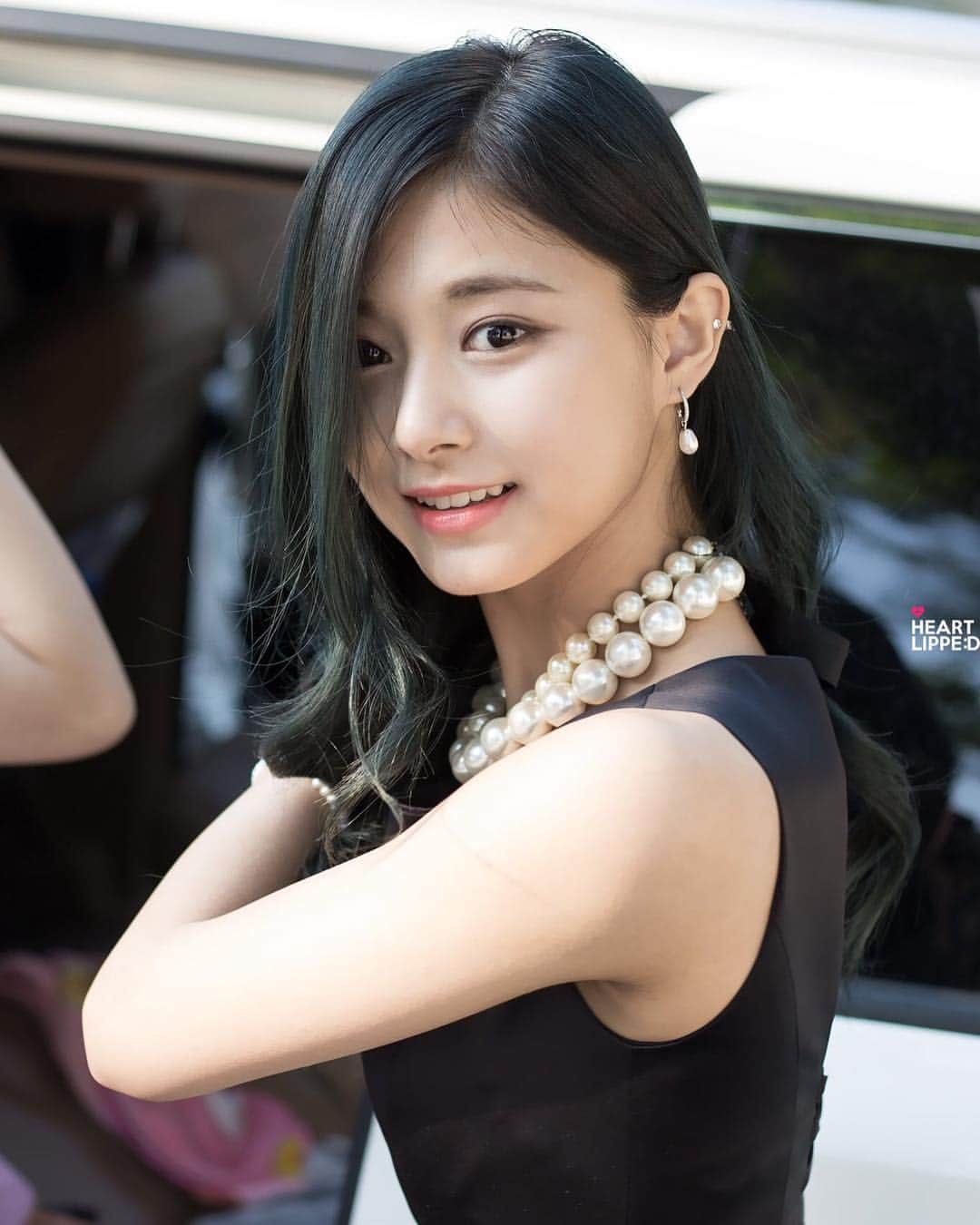 のインスタグラム：「생일 축하합니다 ♡ Happy Birthday ! 生日快樂 ！ お誕生日おめでとうございます #HAPPYTZUYUDAY #TZUYU #TWICE #쯔위 #트와이스」