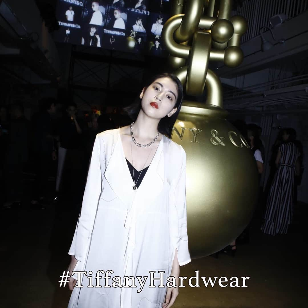 三吉彩花さんのインスタグラム写真 - (三吉彩花Instagram)「🙆🏻❤😍🙌🏻✨👯 #tiffany  #tiffanyandco  #tiffanyhardwear 👗 #altewaisaome @altewaisaome」6月14日 23時12分 - miyoshi.aa