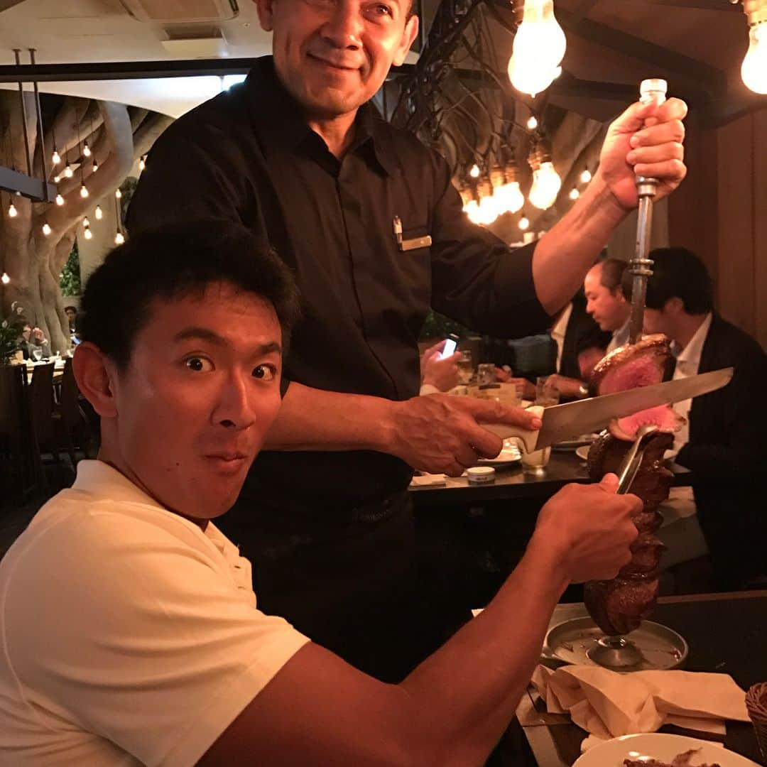 越川優さんのインスタグラム写真 - (越川優Instagram)「#東大 #東京大学  #学食  #おいしい  #安い  #赤門じゃない（笑） #実験協力  #トレーニングの後の、肉パーティー^^ #長谷川徳海  #高橋巧  #倉坂正人  #池田隼平  #barbacoa #品川」6月15日 20時46分 - yu_koshikawa