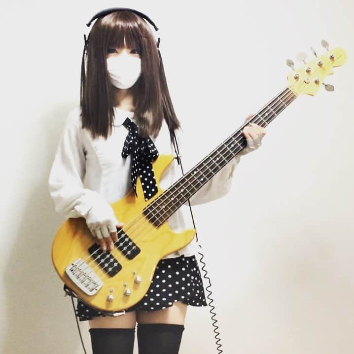 はるちんのインスタグラム：「2017/06/15❤️ #haruchin #はるちん #bassist #ベース」