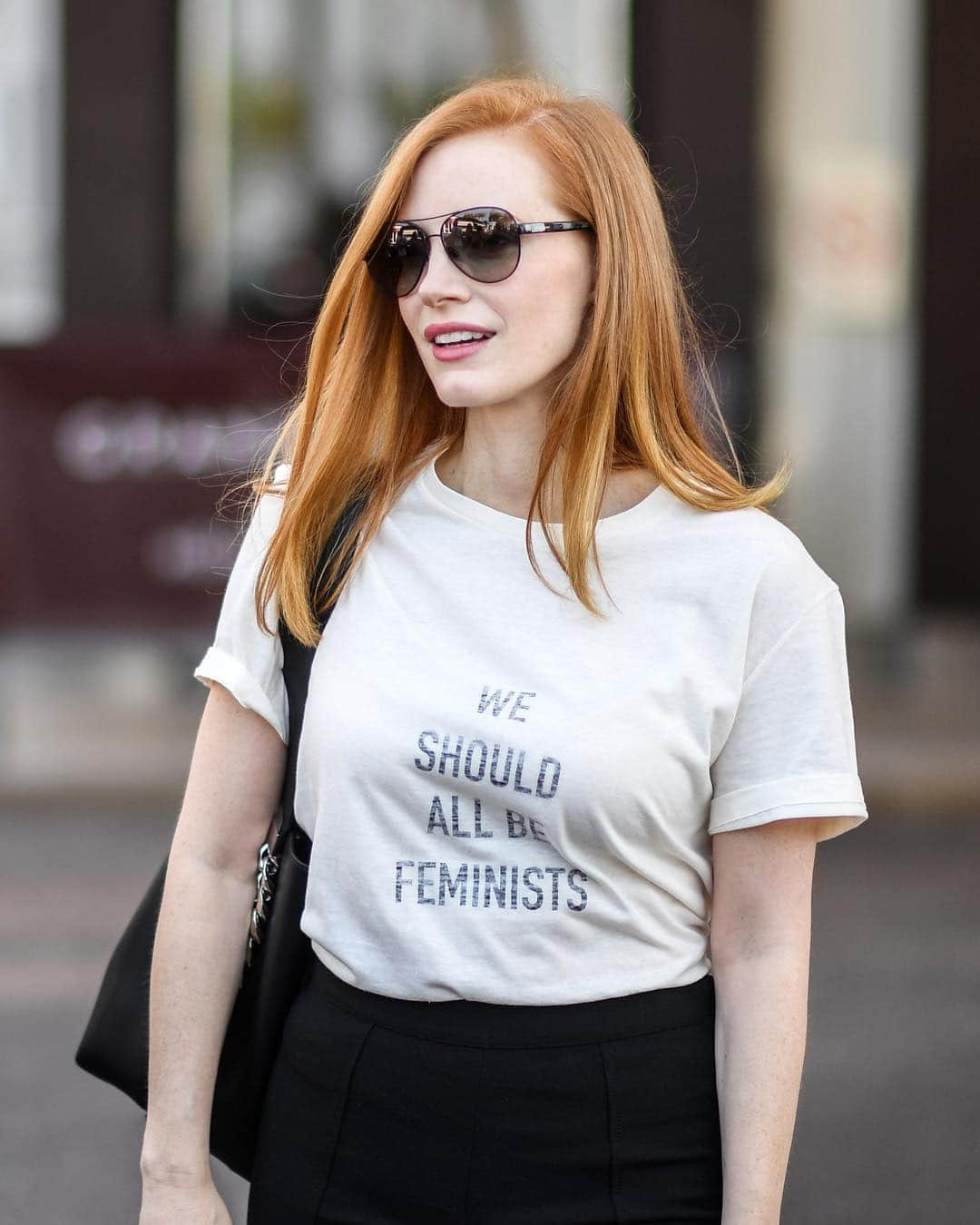 クリスチャンディオールさんのインスタグラム写真 - (クリスチャンディオールInstagram)「American actress Jessica Chastain was also spotted rocking #MariaGraziaChiuri's unmistakable 'We Should All Be Feminists' statement T-shirt.」6月18日 23時04分 - dior