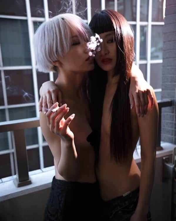 中川友里さんのインスタグラム写真 - (中川友里Instagram)「mood ☁️☁️ @manahamada0222  @studiostylegraph  #photo #photoshoot #photographer #japan #korea #tokyo #girl #lady #lazy #japanese #japanesegirl」6月19日 19時40分 - darayunya