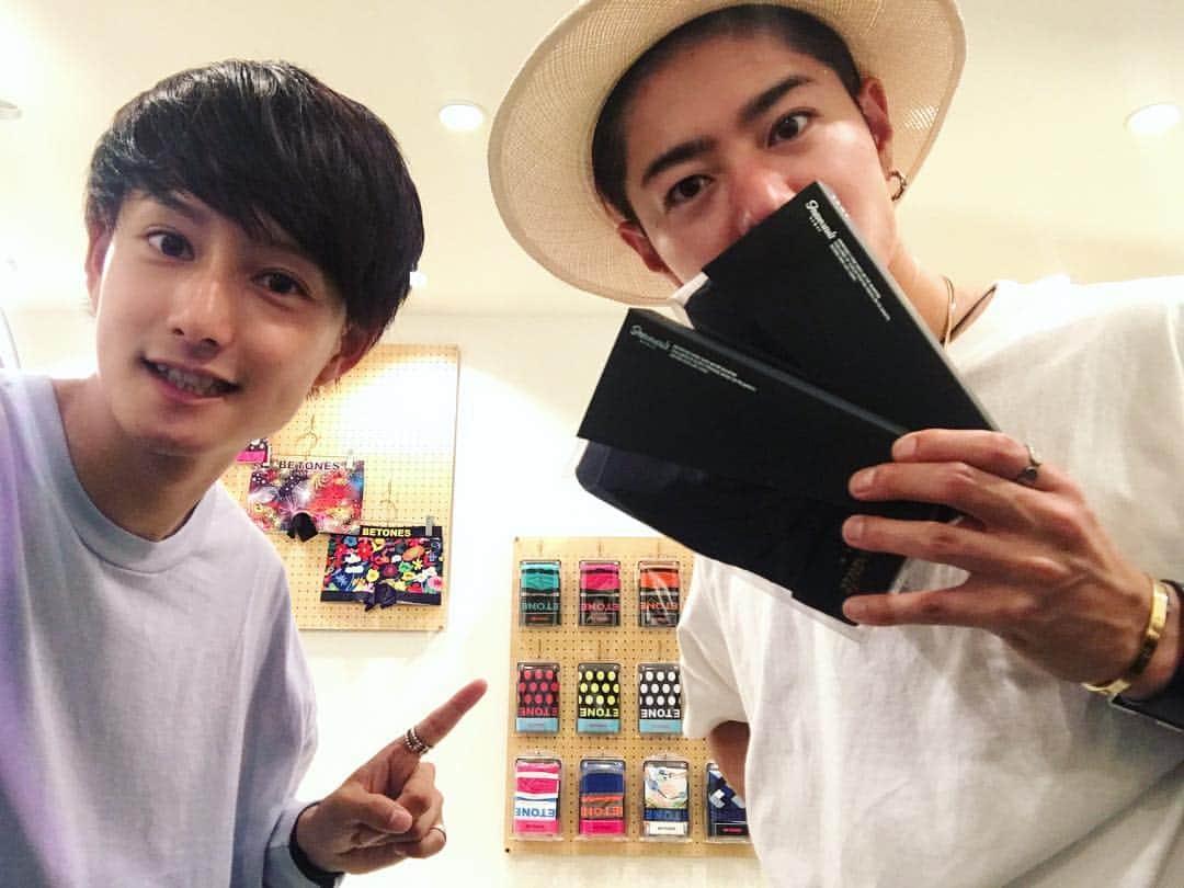 高木琢也さんのインスタグラム写真 - (高木琢也Instagram)「久しぶりだな米重😋🌈 #米重の店 #underwear  #flact  #生地最高😆 #モデル #米重晃希」6月19日 20時56分 - takagi_ocean