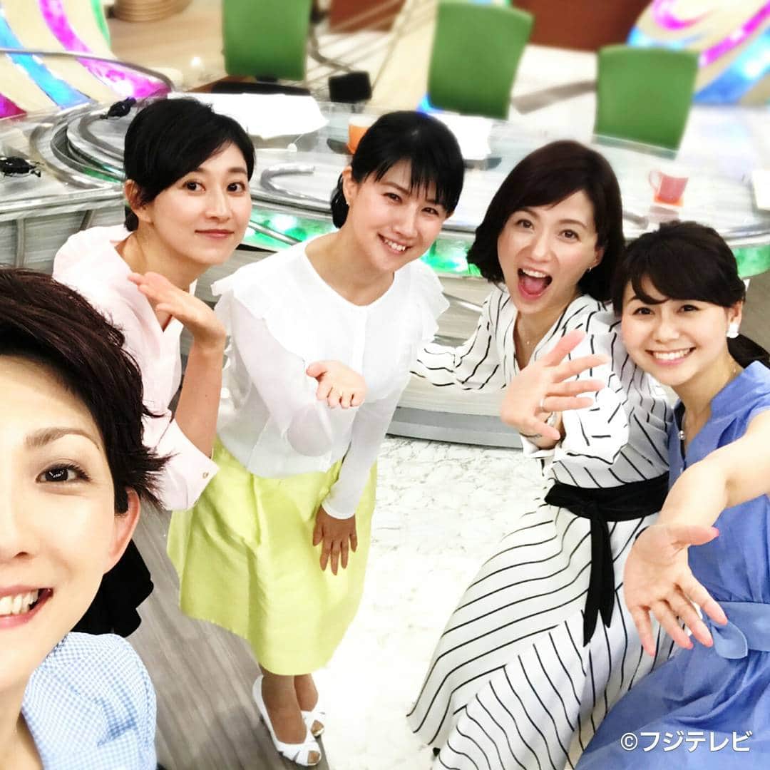 フジテレビ「とくダネ！」のインスタグラム：「本日も とくダネ！にお付き合いいただきありがとうございました♪ #好評の森本さん自撮りシリーズです☆ さて、#どんなセリフが合うでしょう？( ´艸｀) #中江有里 #菊川怜 #梅津弥英子 #森本さやか #山中章子 #とくダネ大喜利 #大喜利 #自撮り #自撮り女子 #とくダネコーデ #ファッション #コーディネート #今日のコーデ #アナウンサー #2017 #6月20日 #火曜日 #とくダネ #tokudane #フジテレビ #fujitv 170620」
