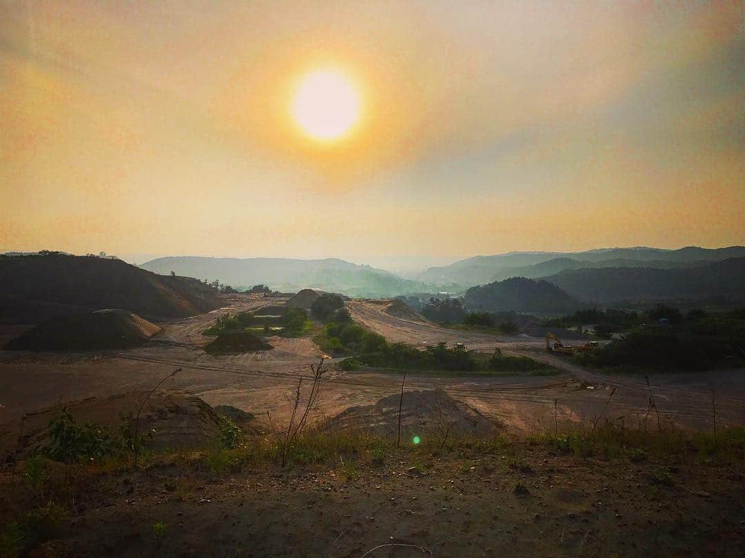 甲斐翔真さんのインスタグラム写真 - (甲斐翔真Instagram)「本日のロケ地。 まるで絵画のよう。 #sunset」6月20日 19時10分 - kai_shouma