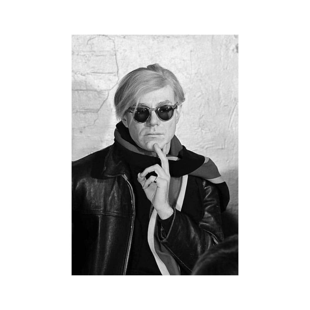 のインスタグラム：「"If you want to know all about Andy Warhol, just look at the surface of my paintings and films and me, and there I am. There's nothing behind it." #AndyWarhol」